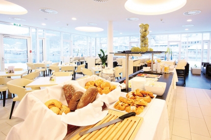 Frühstücksbuffet im Hotel ROYAL X – Urlaub im Appartement – Seevilla Cattina am Millstätter See