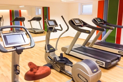 Fitnessraum im benachbarten Sporthotel ROYAL X – Seevilla Cattina – Urlaub im Appartement am Millstätter See