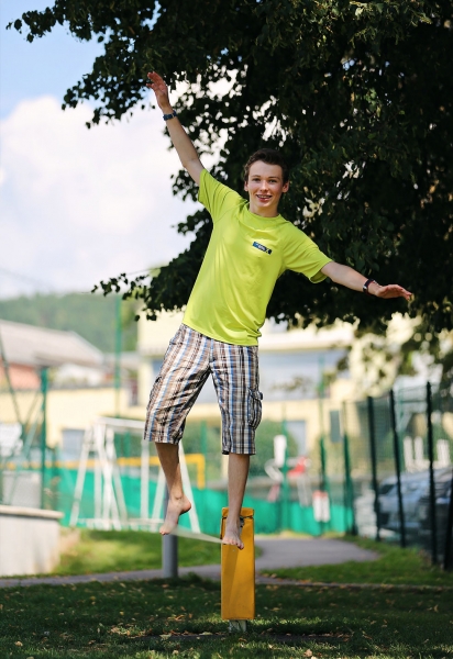 Slackline am Gelände des Hotel ROYAL X – Urlaub im Appartement am Millstätter See – Seevilla Cattina