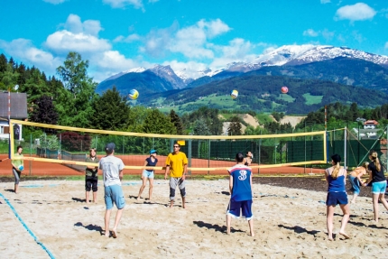 Beachvolleyball – Gruppenreisen im Sporthotel ROYAL X am Millstätter See – Schwesterhotel der Seevilla Cattina – Urlaub in Kärnten am See