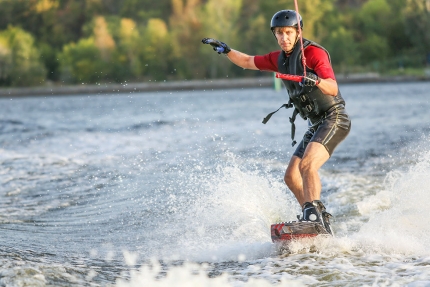 Wakeboard am Millstätter See beim Hotel ROYAL X – Seevilla Cattina – Appartements am Millstätter See